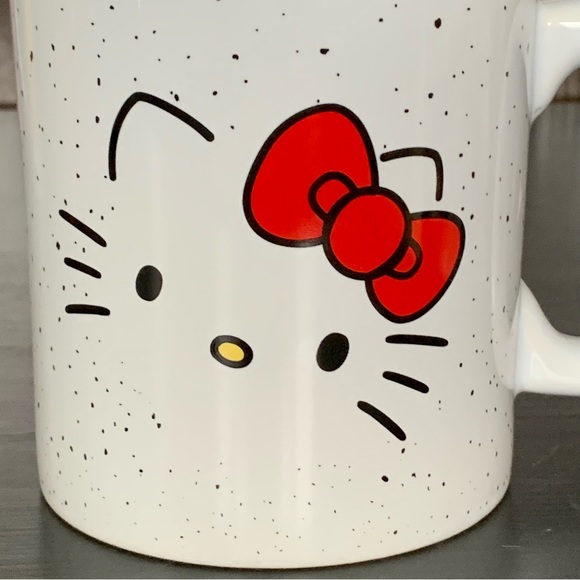 Hello Kitty White with Black Speckle 20oz Ceramic Mug - Picture 3 of 8